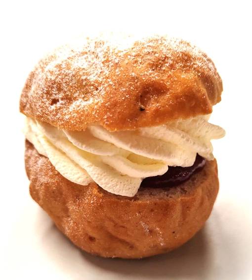 GLUTEENITON LASKIAISPULLA (G,L) - Leivokset - 8027 - 2